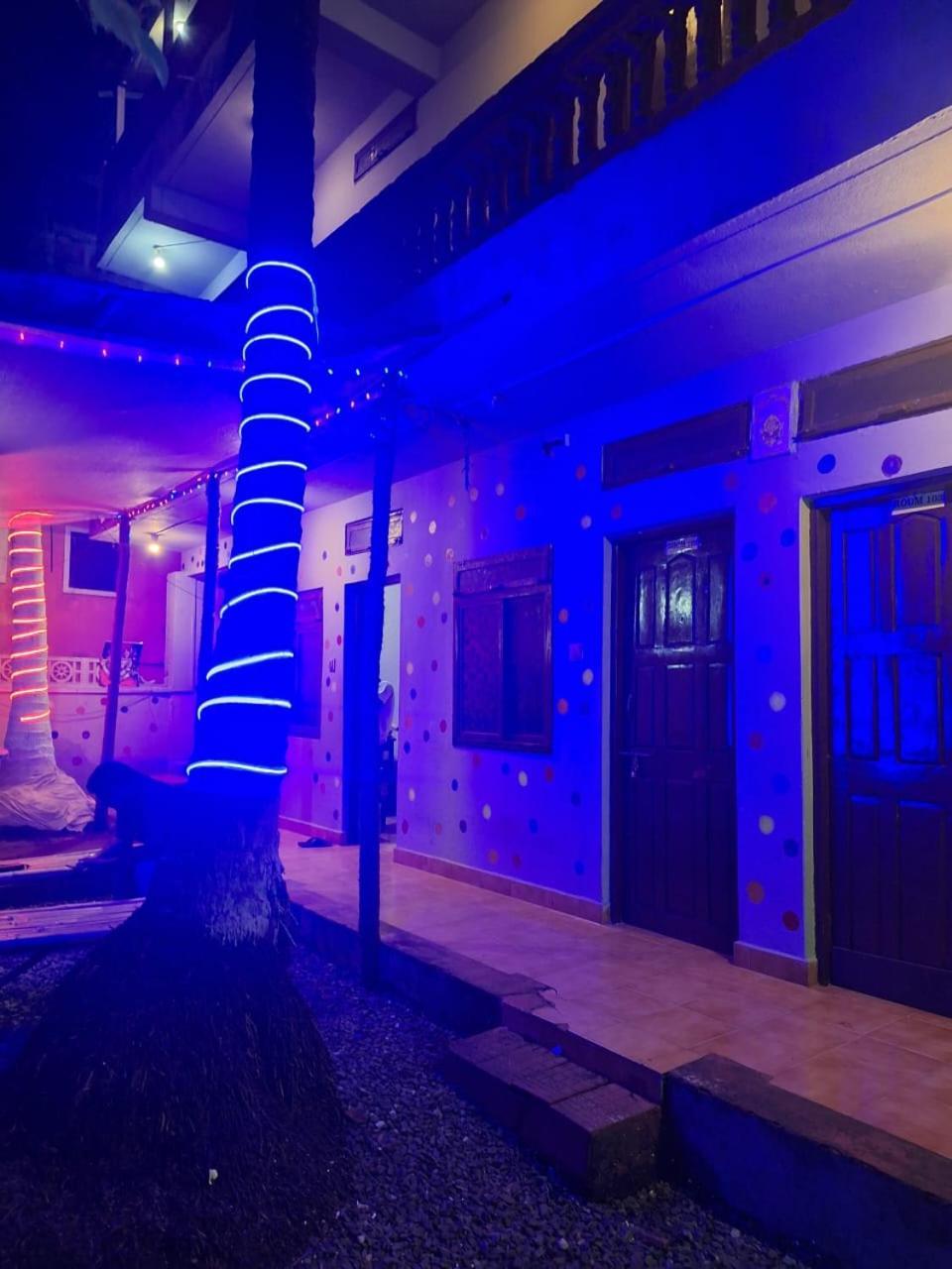 Arambol Beach Laxmi Guest House Exteriör bild